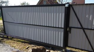 Купить сваи для ворот в Ахтубинск. Заказать ворота на сваях под ключ от 21834 руб
